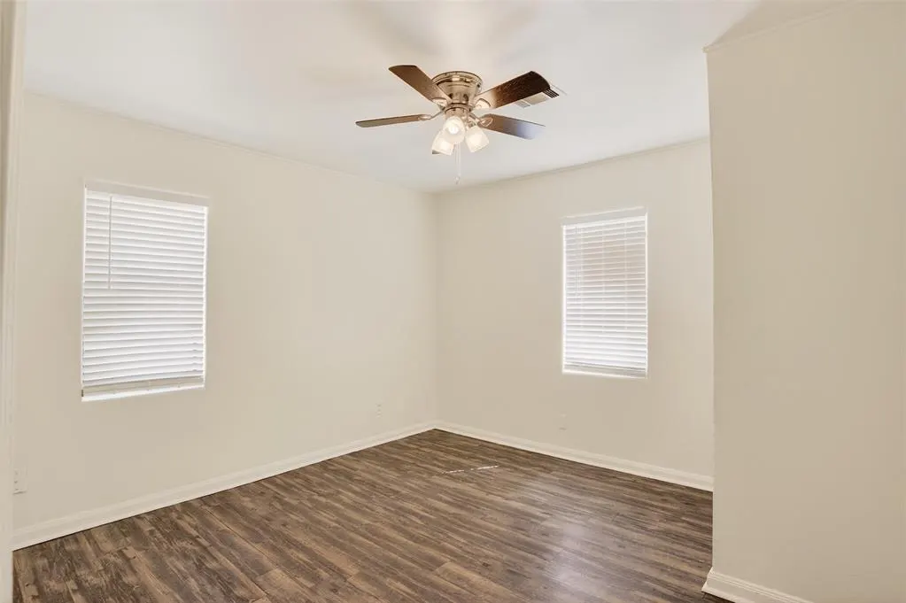 Photo 14 — 111 E Kittyhawk Drive, Midwest City, OK 73110
