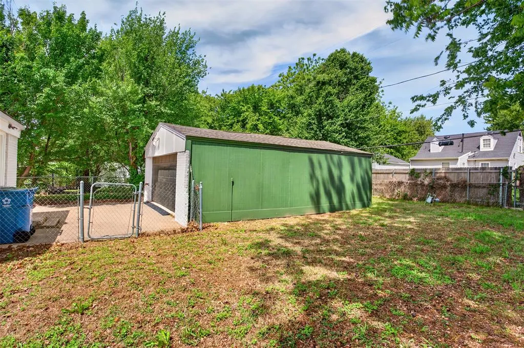 Photo 19 — 111 E Kittyhawk Drive, Midwest City, OK 73110