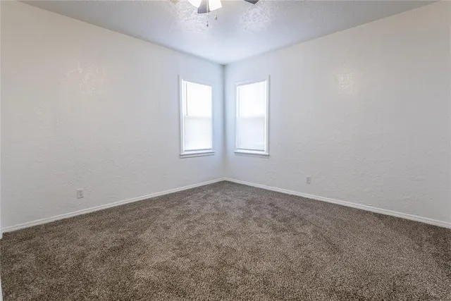 Photo 5 — 324 S Lester Street, Elk City, OK 73644