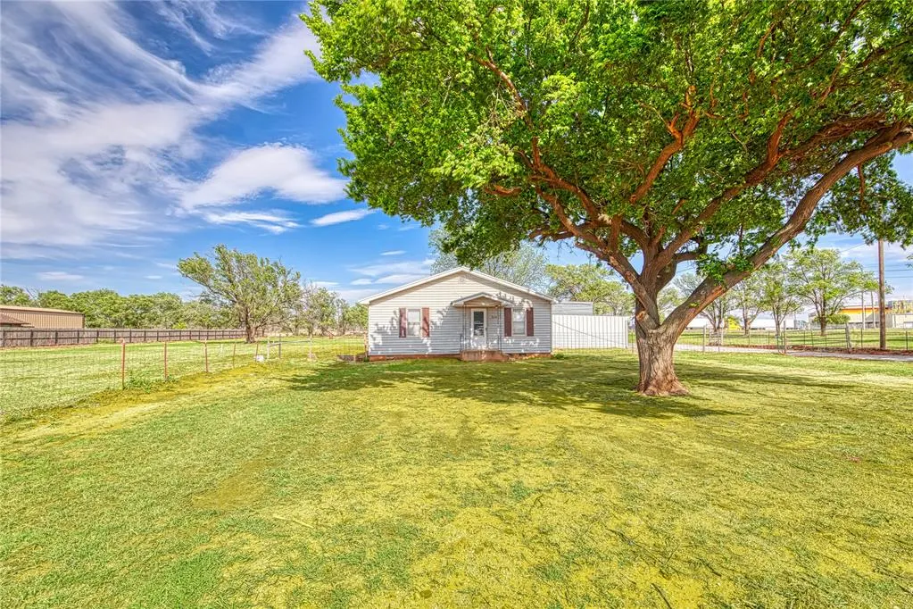 Photo 6 — 324 S Lester Street, Elk City, OK 73644