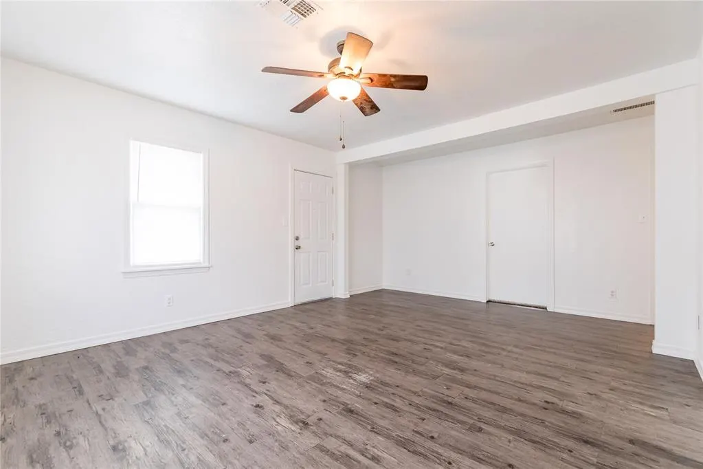 Photo 10 — 324 S Lester Street, Elk City, OK 73644