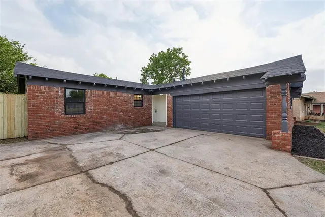 Photo 4 — 3022 SW 57th Street, Oklahoma City, OK 73119