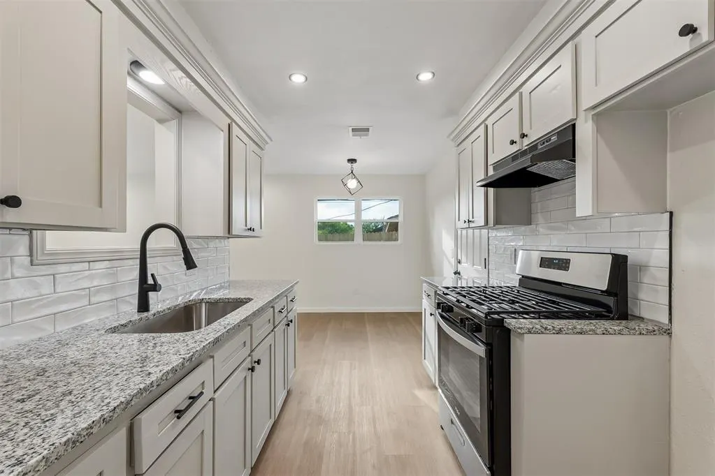Photo 12 — 3022 SW 57th Street, Oklahoma City, OK 73119