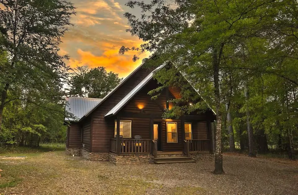 Front exterior — 218 Timber Hills Lane, Broken Bow, OK 74728