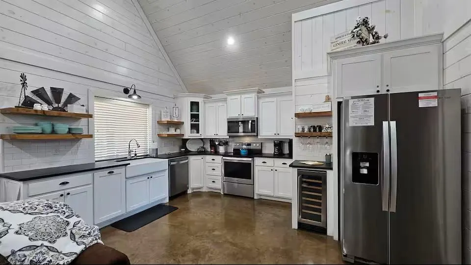 Photo 10 — 218 Timber Hills Lane, Broken Bow, OK 74728