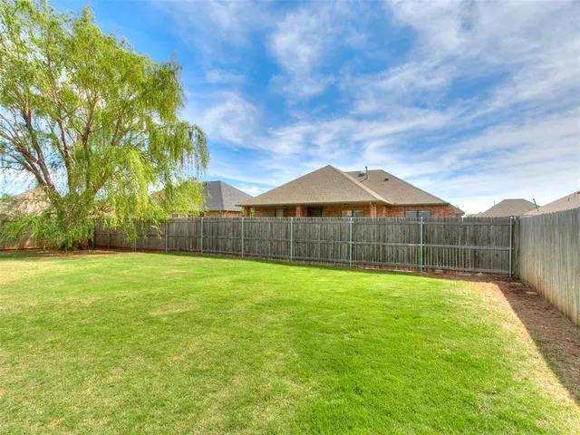 Photo 6 — 4816 Granite Drive, Oklahoma City, OK 73179