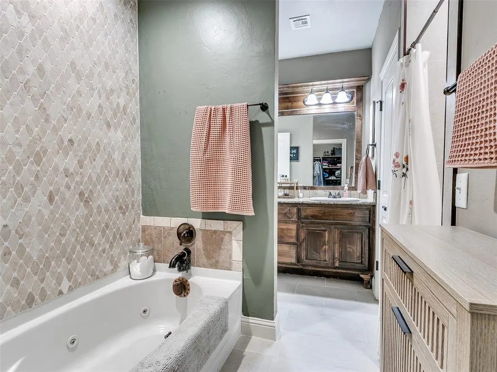 Photo 29 — 4816 Granite Drive, Oklahoma City, OK 73179