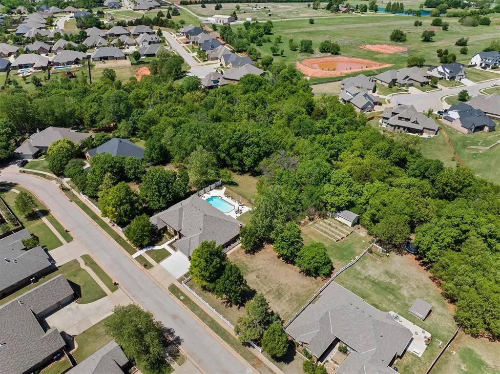 Photo 2 — 1501 NW 198th Street, Edmond, OK 73012