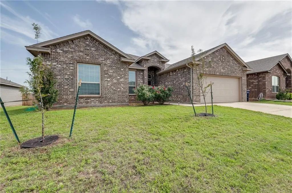 Front exterior — 11236 SW 36th Street, Yukon, OK 73099