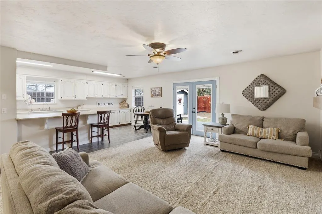 Photo 15 — 215 W Hillcrest Lane, Hobart, OK 73651