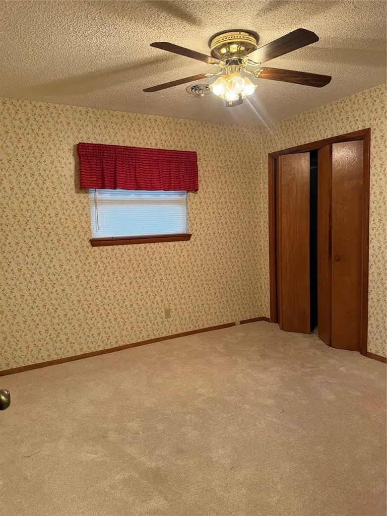 Photo 14 — 2013 N Mockingbird Lane, Altus, OK 73521