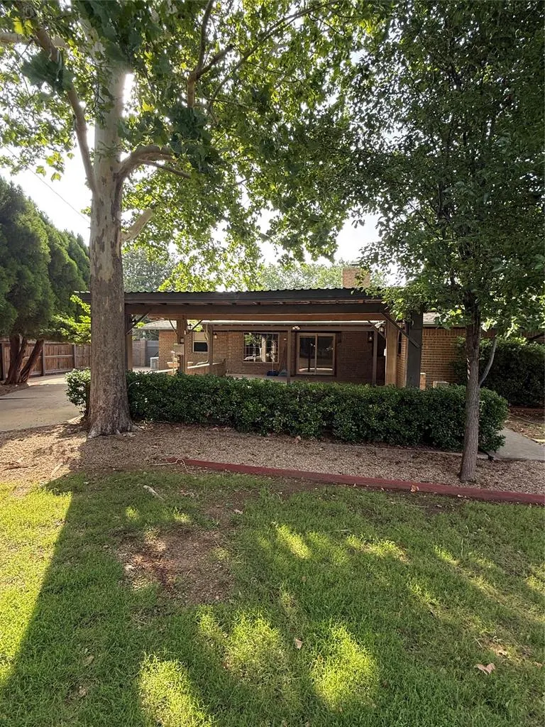 Photo 27 — 2013 N Mockingbird Lane, Altus, OK 73521