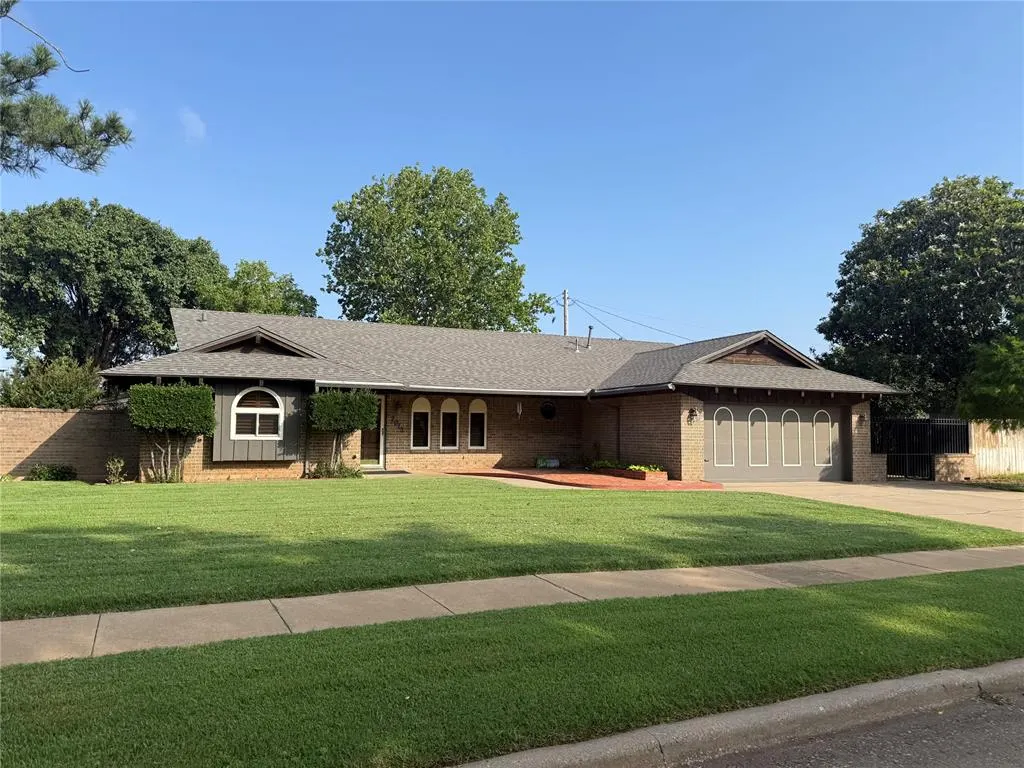 Photo 31 — 2013 N Mockingbird Lane, Altus, OK 73521