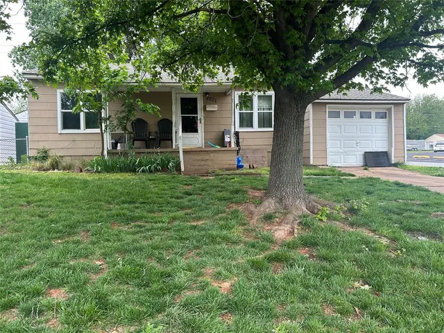 Front exterior — 2201 Doris Avenue, Oklahoma City, OK 73115