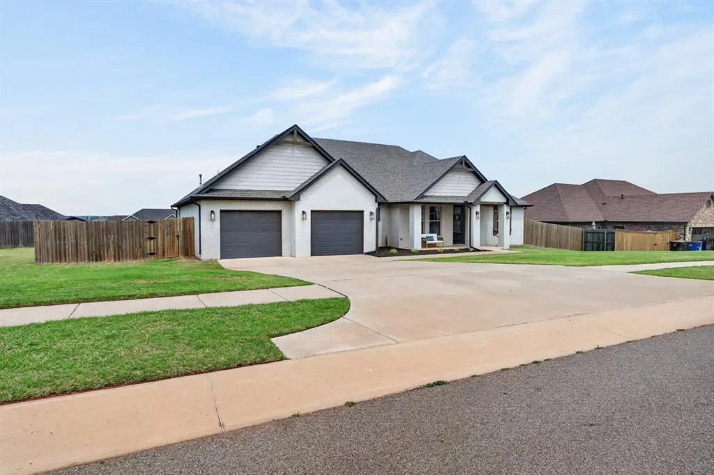 Photo 14 — 637 Megan Lane, Blanchard, OK 73010