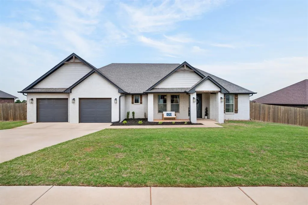 Front exterior — 637 Megan Lane, Blanchard, OK 73010