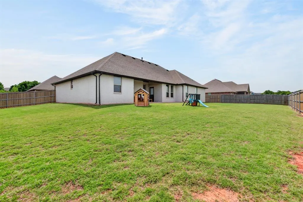 Photo 40 — 637 Megan Lane, Blanchard, OK 73010