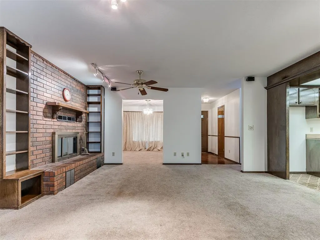Photo 13 — 954 S Sara Road, Tuttle, OK 73010