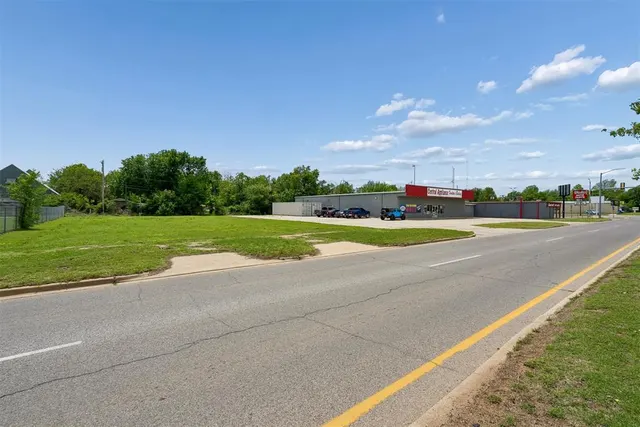 Photo 4 — 102 E Central Boulevard, Anadarko, OK 73005