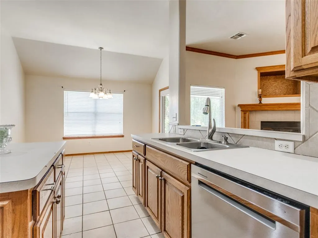 Photo 19 — 10320 Queensbury Drive, Yukon, OK 73099