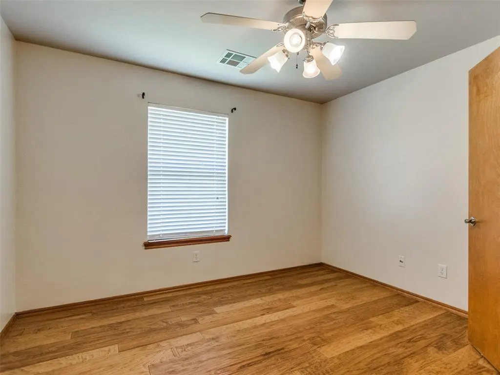Photo 23 — 10320 Queensbury Drive, Yukon, OK 73099