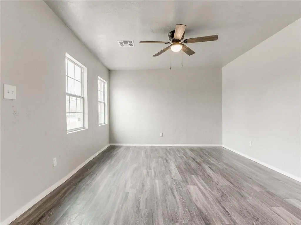 Photo 7 — 1716 SW 18th Street, Oklahoma City, OK 73108