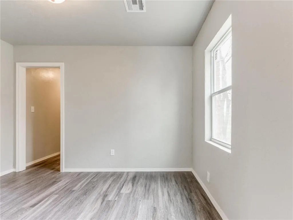 Photo 12 — 1716 SW 18th Street, Oklahoma City, OK 73108