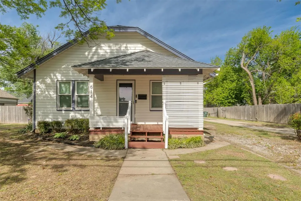 Photo 4 — 614 N University Boulevard, Norman, OK 73069