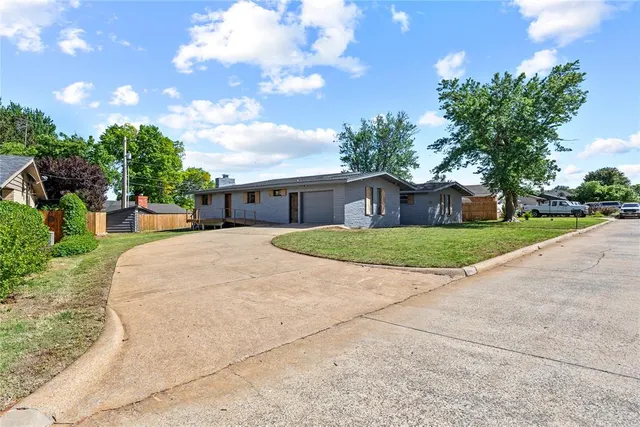 Photo 2 — 1220 N Kansas Street, Weatherford, OK 73096