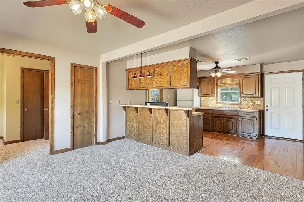 Photo 5 — 1106 N Indiana Street, Weatherford, OK 73096