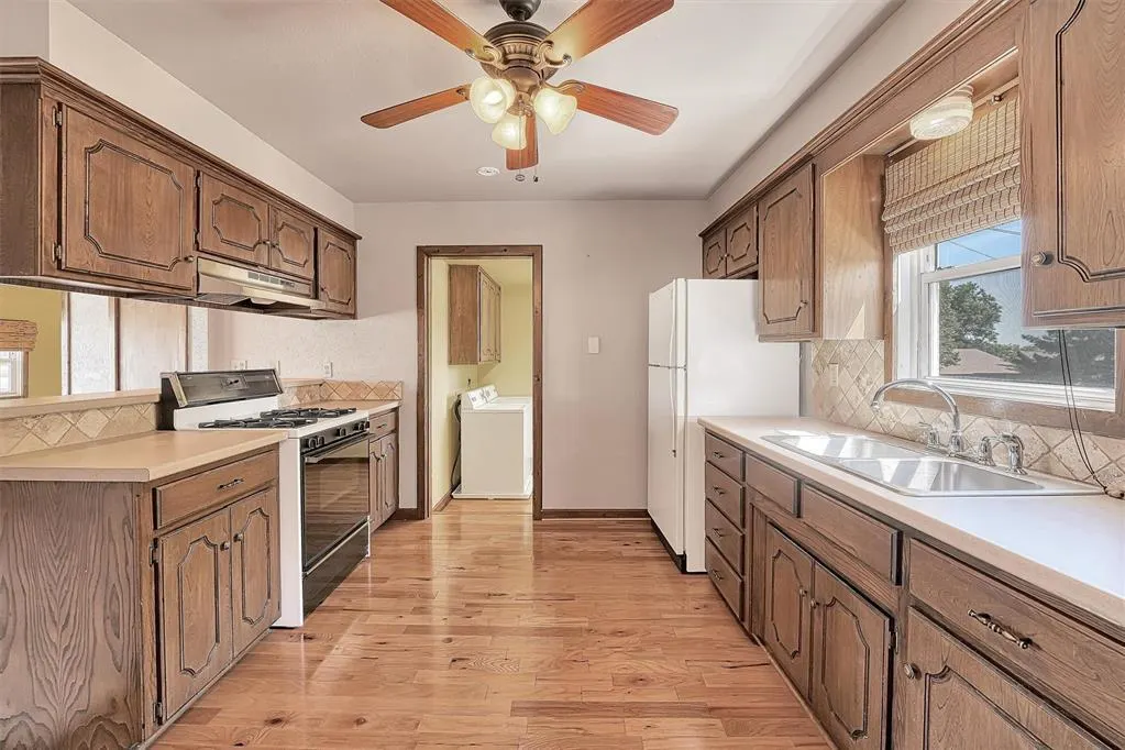 Photo 8 — 1106 N Indiana Street, Weatherford, OK 73096