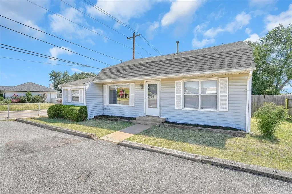 Photo 19 — 1106 N Indiana Street, Weatherford, OK 73096