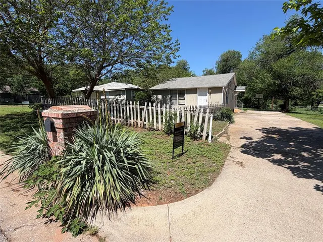 Photo 2 — 2117 SE 12th Street, Oklahoma City, OK 73129