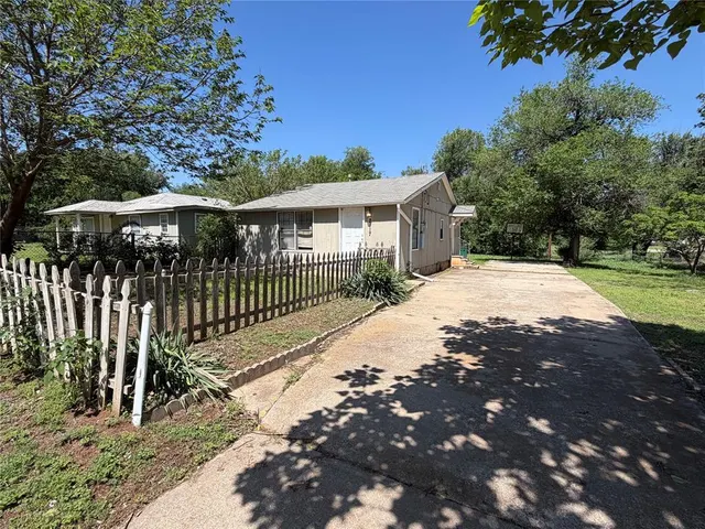 Photo 5 — 2117 SE 12th Street, Oklahoma City, OK 73129