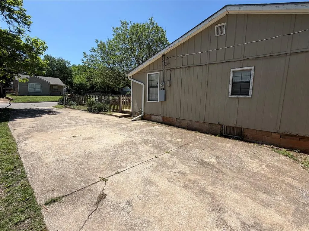 Photo 8 — 2117 SE 12th Street, Oklahoma City, OK 73129