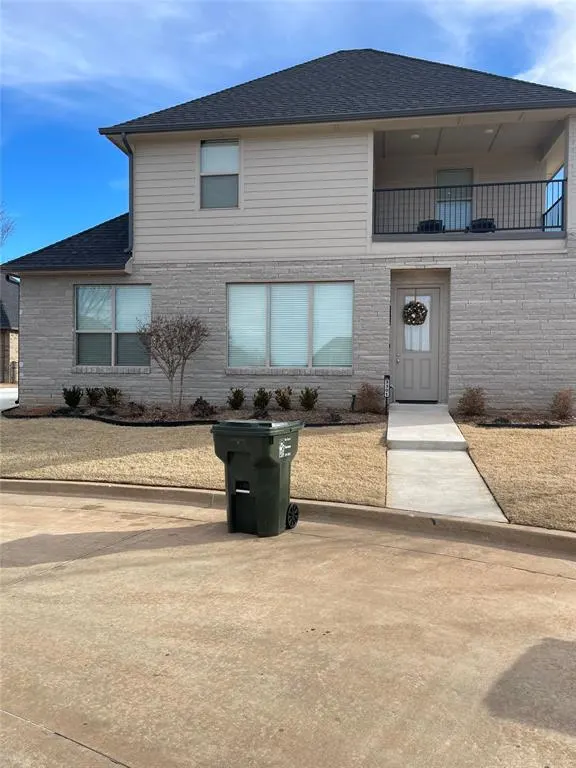 Front exterior — 3301 Enclave Place, Norman, OK 73072