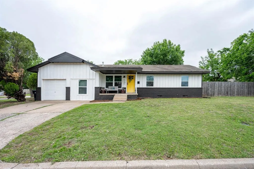 Front exterior — 10200 N University Avenue, Oklahoma City, OK 73114