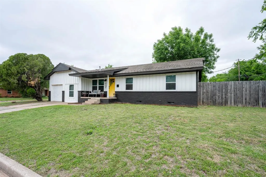 Photo 2 — 10200 N University Avenue, Oklahoma City, OK 73114