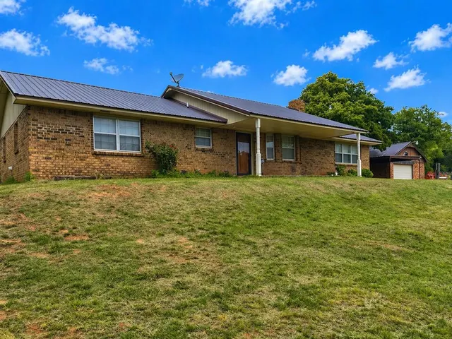 Photo 3 — 35178 County Street 2720, Anadarko, OK 73005
