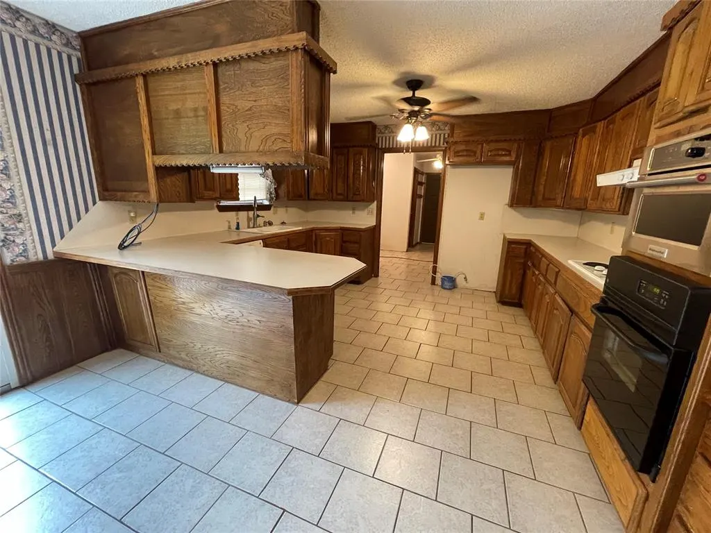 Photo 7 — 35178 County Street 2720, Anadarko, OK 73005