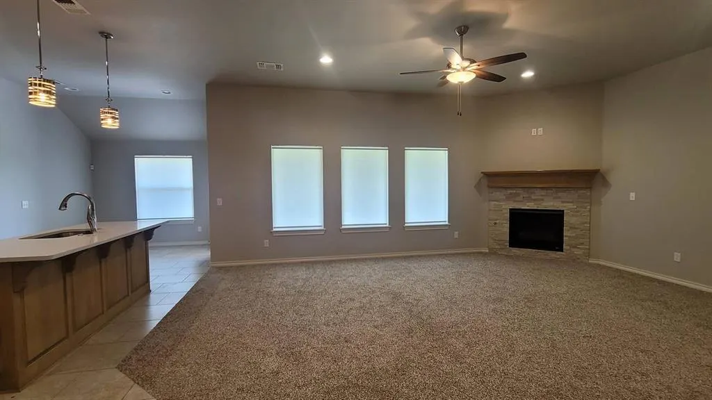 Photo 3 — 8720 SW 66th Place, Oklahoma City, OK 73169