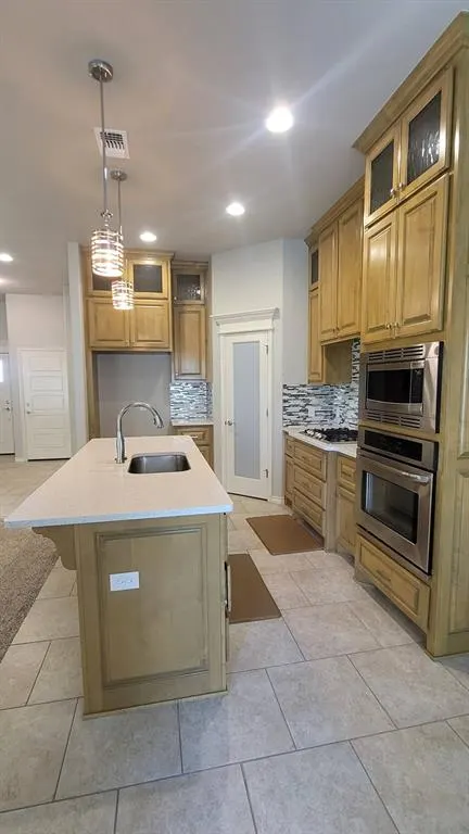 Photo 5 — 8720 SW 66th Place, Oklahoma City, OK 73169