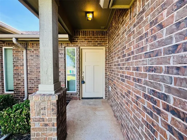 Photo 3 — 18105 Manera Way, Edmond, OK 73012