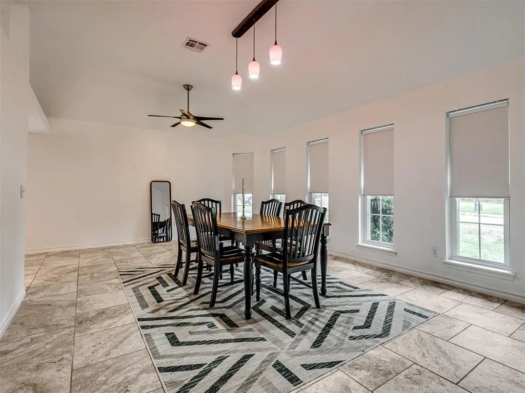 Photo 8 — 1717 Rocky Mountain Way, Edmond, OK 73003