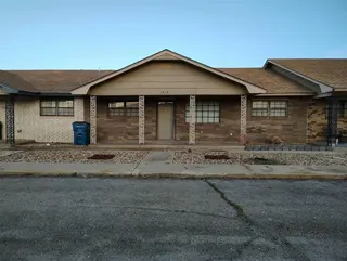 Sold home at 1505 Crestview Drive