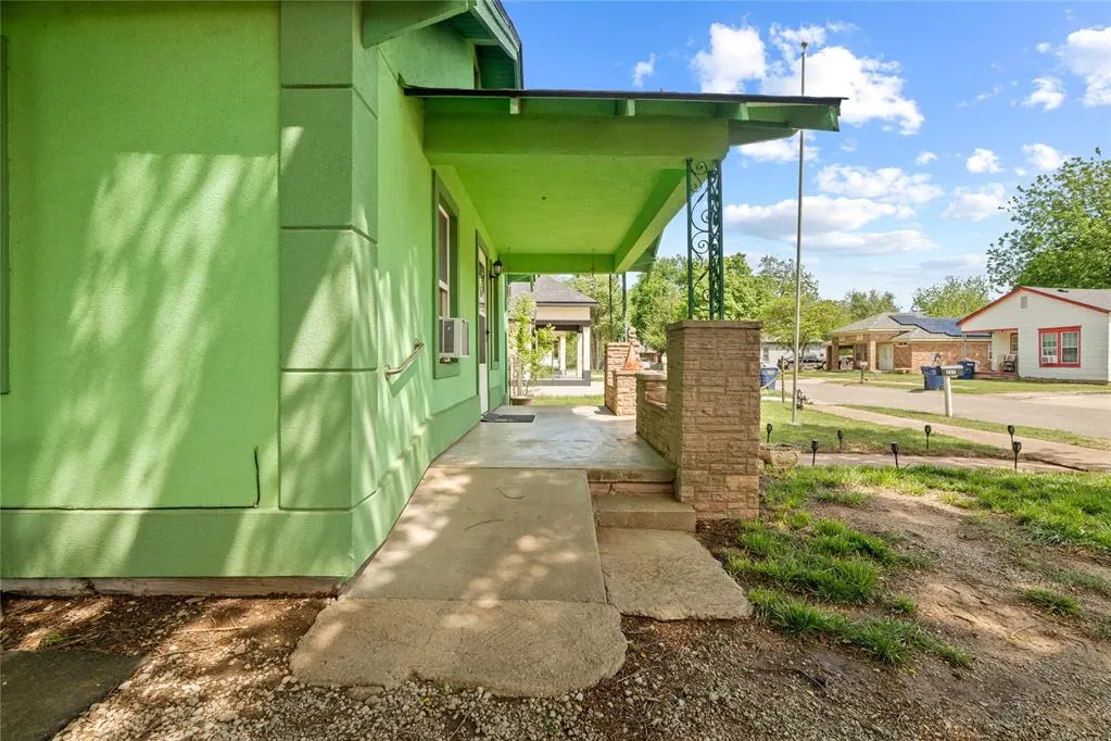 Photo 3 — 227 N K Avenue, El Reno, OK 73036