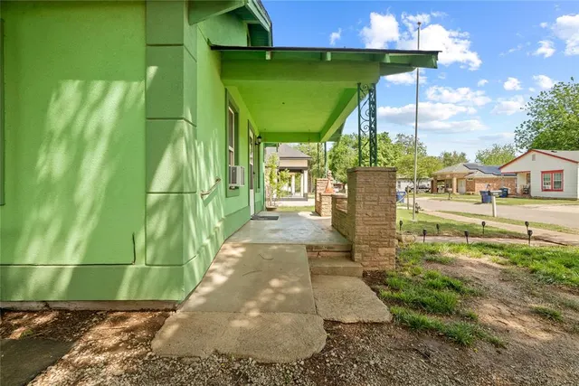 Photo 3 — 227 N K Avenue, El Reno, OK 73036