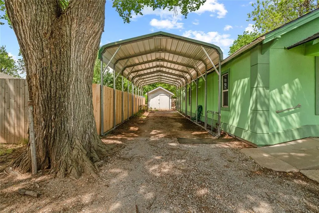 Photo 4 — 227 N K Avenue, El Reno, OK 73036