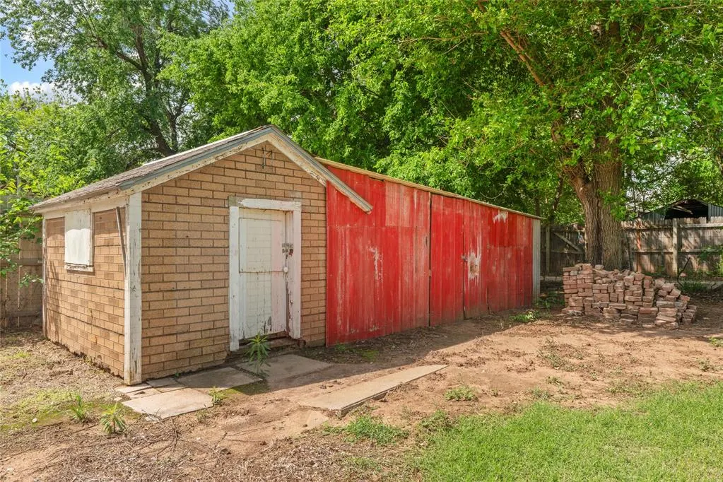 Photo 23 — 227 N K Avenue, El Reno, OK 73036
