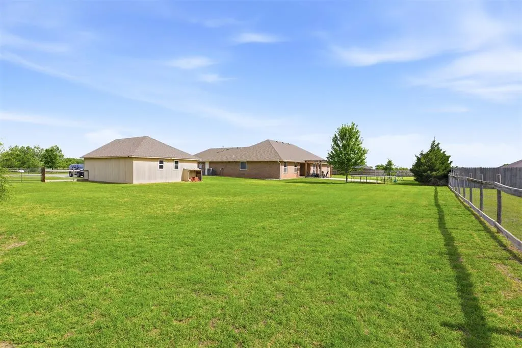 Photo 37 — 38 Freedom Circle, Altus, OK 73521